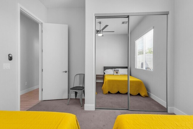 Building Photo - 51855 Avenida Juarez