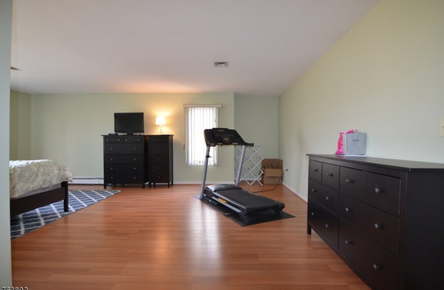 Building Photo - 26 Stryker Ct
