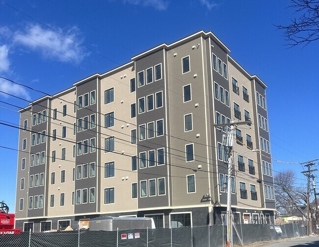 Building Photo - 26 Pearl St
