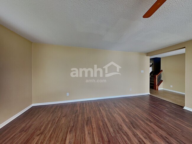 Building Photo - 7927 Newhall Way