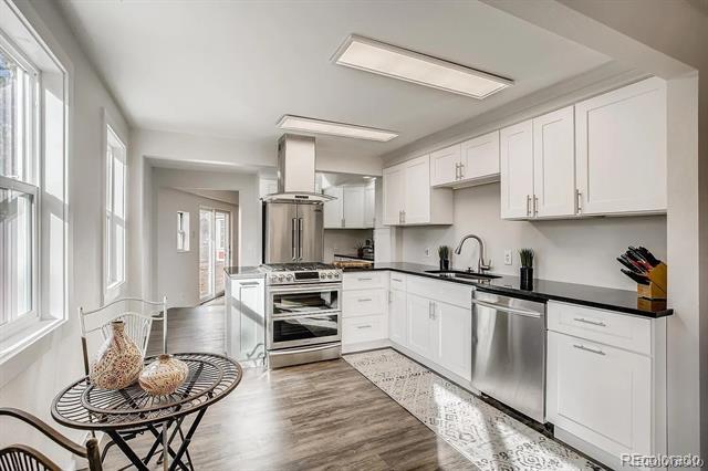 Primary Photo - 5205 Dover St