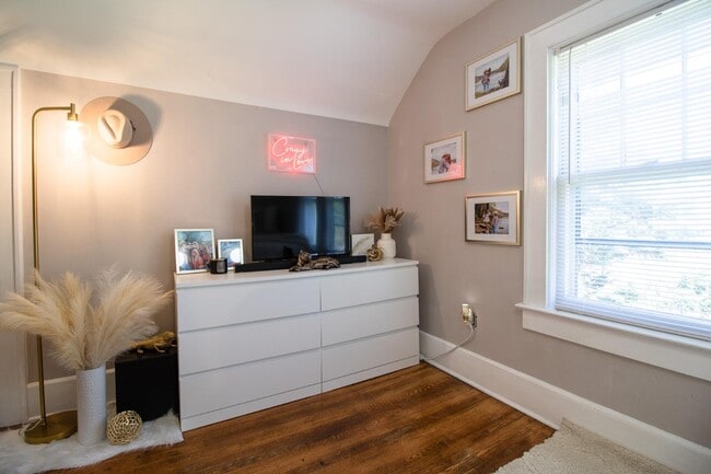 Building Photo - 3342 Yellow Sulphur Rd