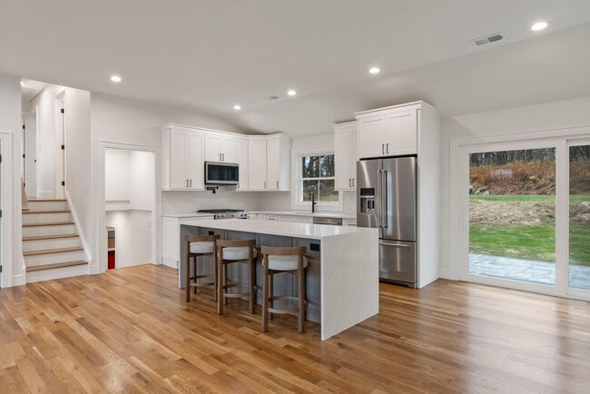 Building Photo - 52 Curtis Rd