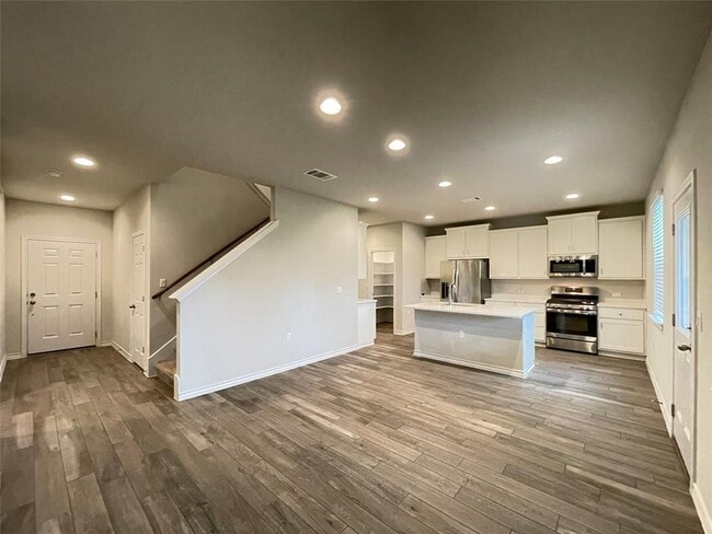 Building Photo - 1603 Denesa Dr