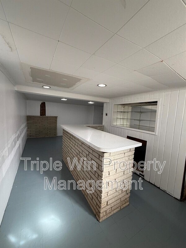 Building Photo - 1145 St Matthew Dr