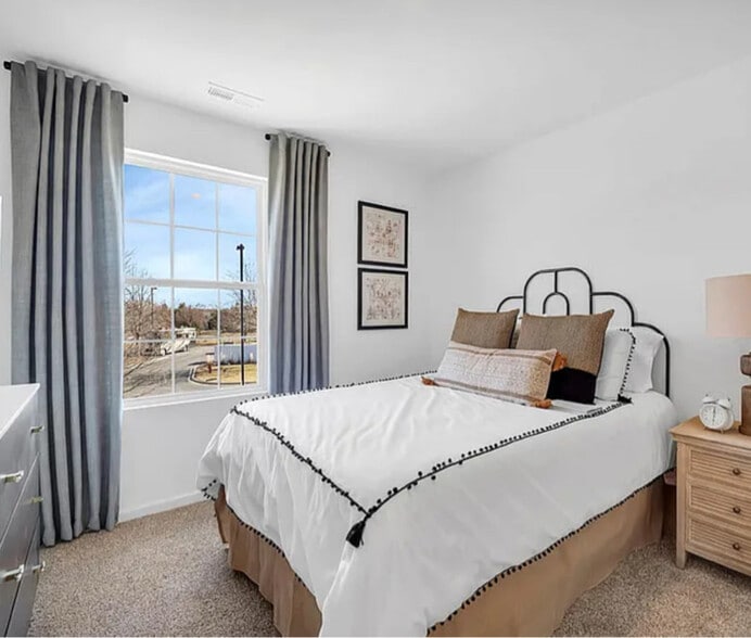 Building Photo - 1757 Baler Ave