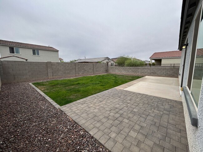 Building Photo - 18023 W Soft Wind Dr