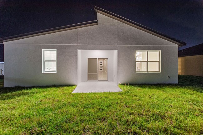 Building Photo - Deposit-Free! Modern, energy efficient hom...