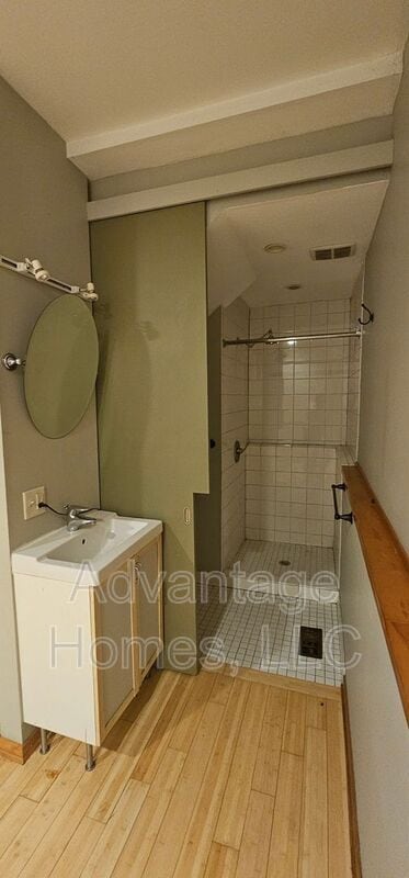 Building Photo - 3804 Roanoke Rd