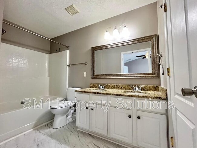 Building Photo - 3928 Elizabeth Glen Way