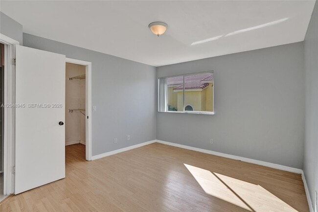 Building Photo - 12760 Vista Isles Dr