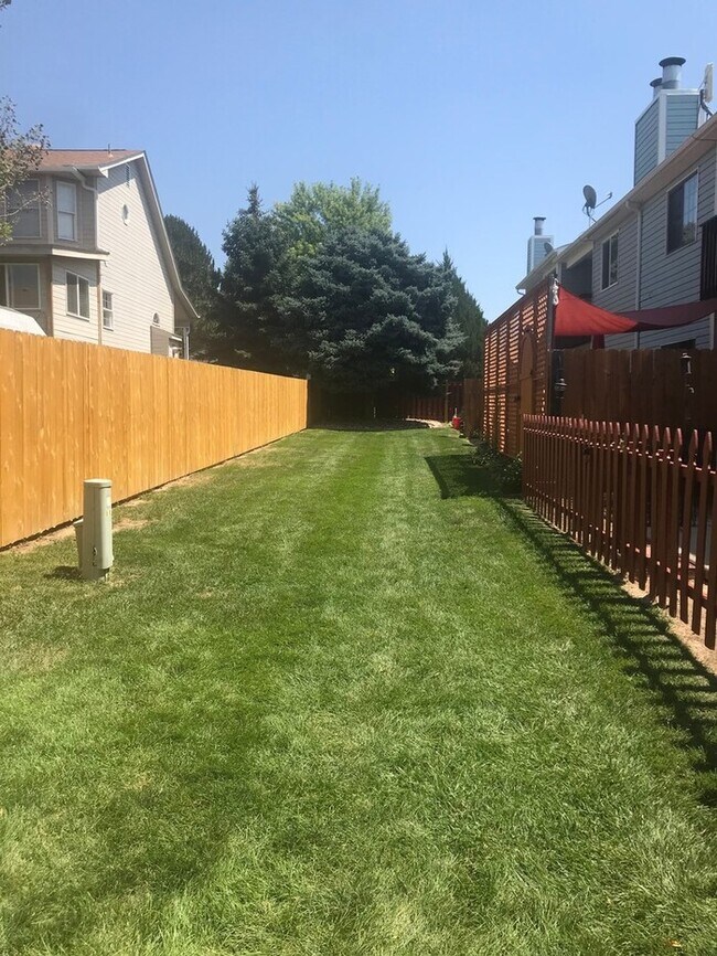 Building Photo - 3 Bed/2.5Bath Townhome in Greeley