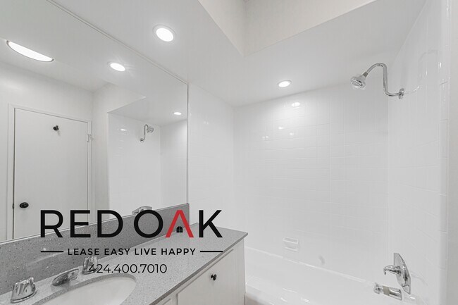 Building Photo - 18545 Clark St