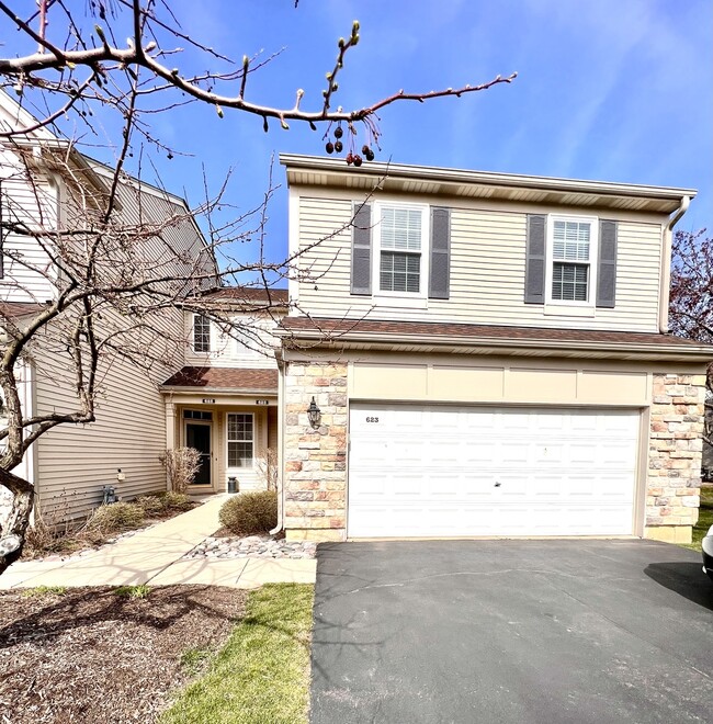 Building Photo - 623 Shakespeare Dr
