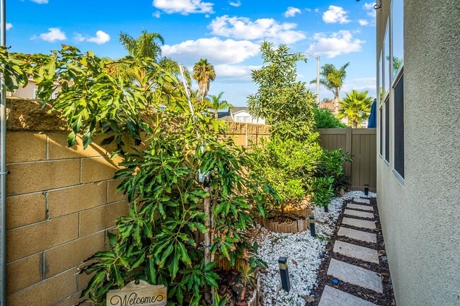 Building Photo - Beautiful newly built 4 bedroom, 3 bath home in the quiet, gated community of Westgate!