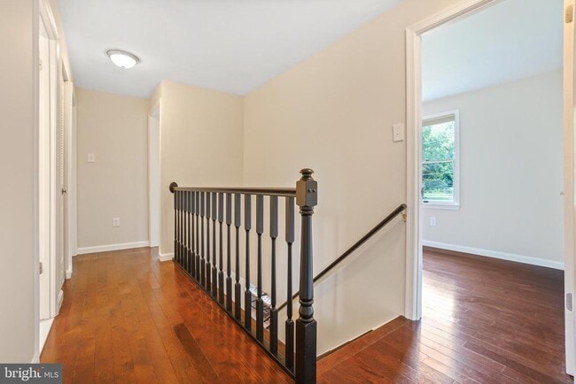 Building Photo - 1626 Maydale Dr