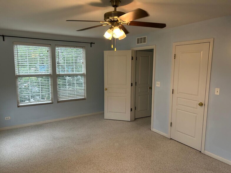 Building Photo - 506 Conservatory Ln