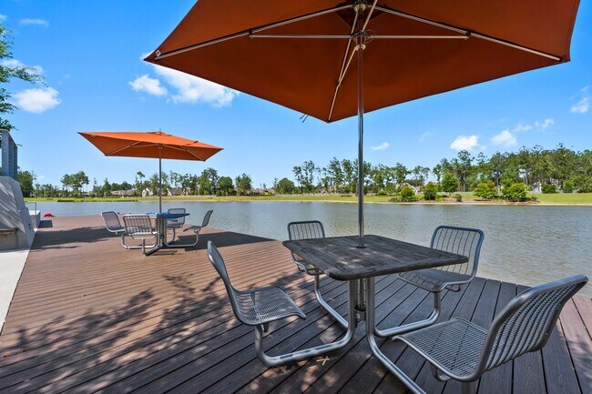 Building Photo - 15823 Bird of Paradise Dr