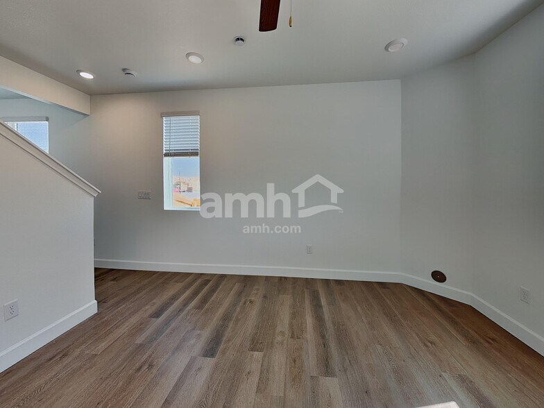 Building Photo - 10010 Atchinson Ct