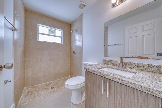 Building Photo - 11492 SW 190th Terrace Rd