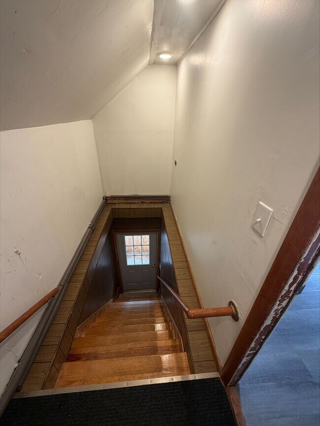 Building Photo - 389 Boynton St