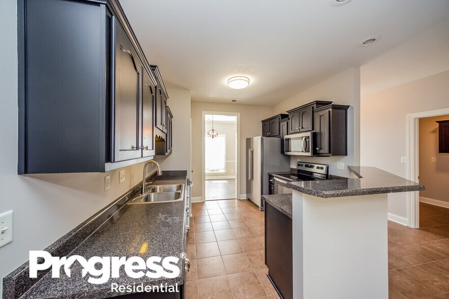 Building Photo - 6416 Arbor Lake Dr E