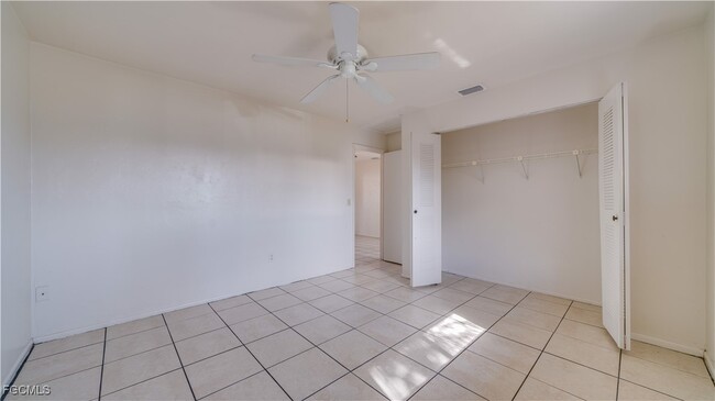 Building Photo - 107 SW 16th Terrace