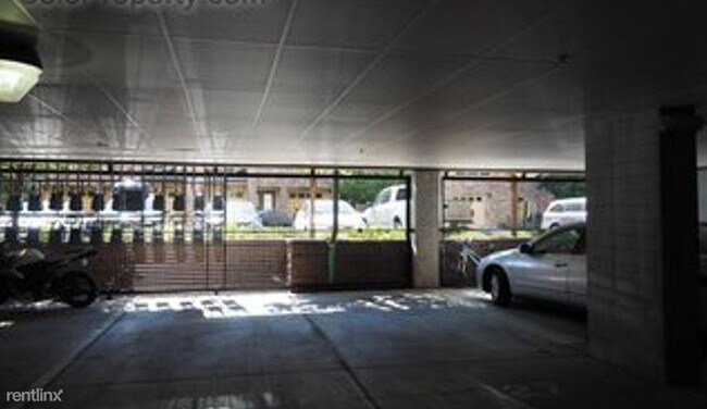 Building Photo - 2 br, 2 bath Condo - Vantage Pointe