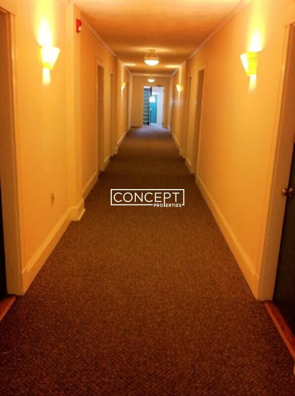 Building Photo - 402 Highland Ave