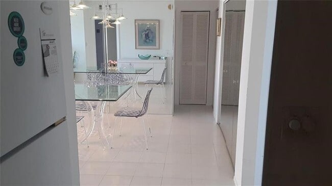 Building Photo - 1950 S Ocean Dr