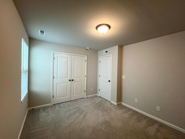 Building Photo - Stunning 4BD, 3BA Durham Home within Close Proximity to RDU Airport, Brier Creek, and Downtown Du...