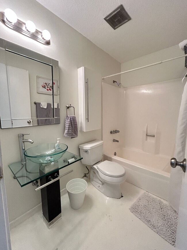 Building Photo - Stunning updated 2 Bedroom, 2 Bathroom, 2 car garage in heart of downtown Scottsdale