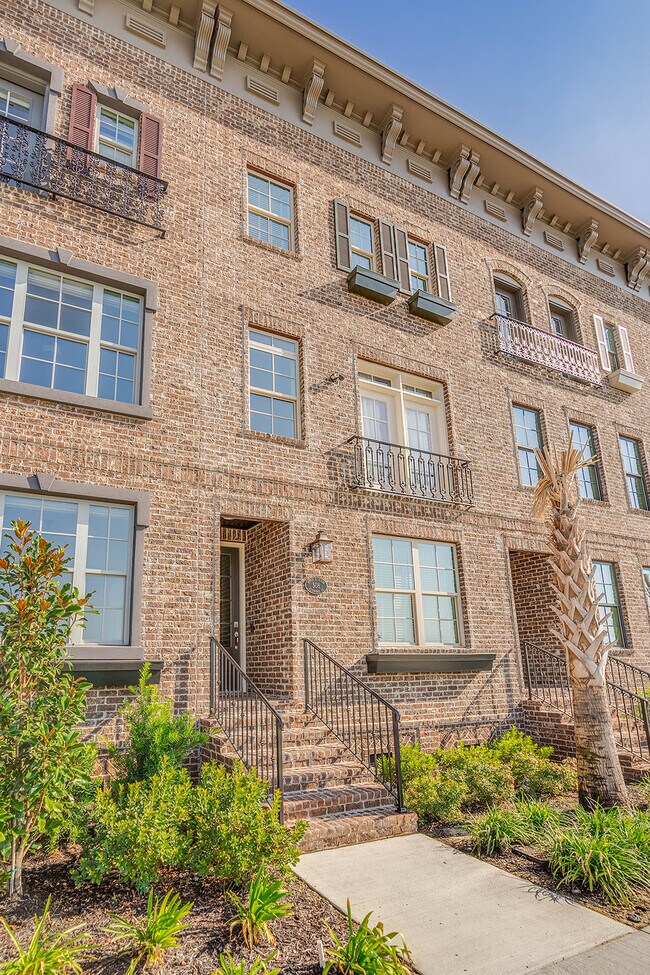 Building Photo - 508 Altamaha St