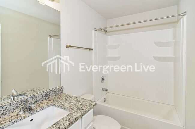 Building Photo - 930 Hamilton Cross Dr