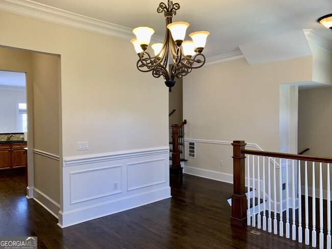 Building Photo - 5460 Glenridge View NE