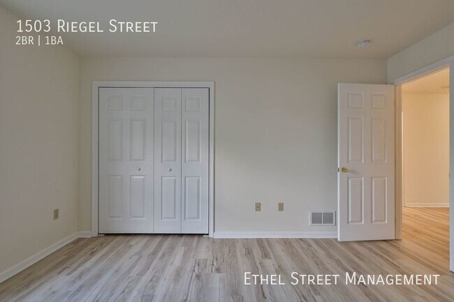 Building Photo - 1503 Riegel St