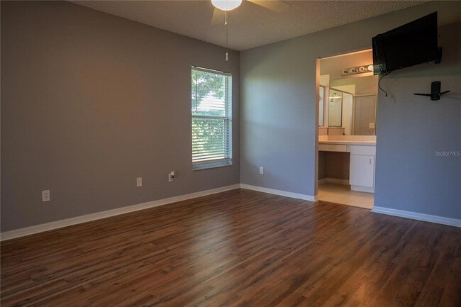Building Photo - 3559 Capland Ave