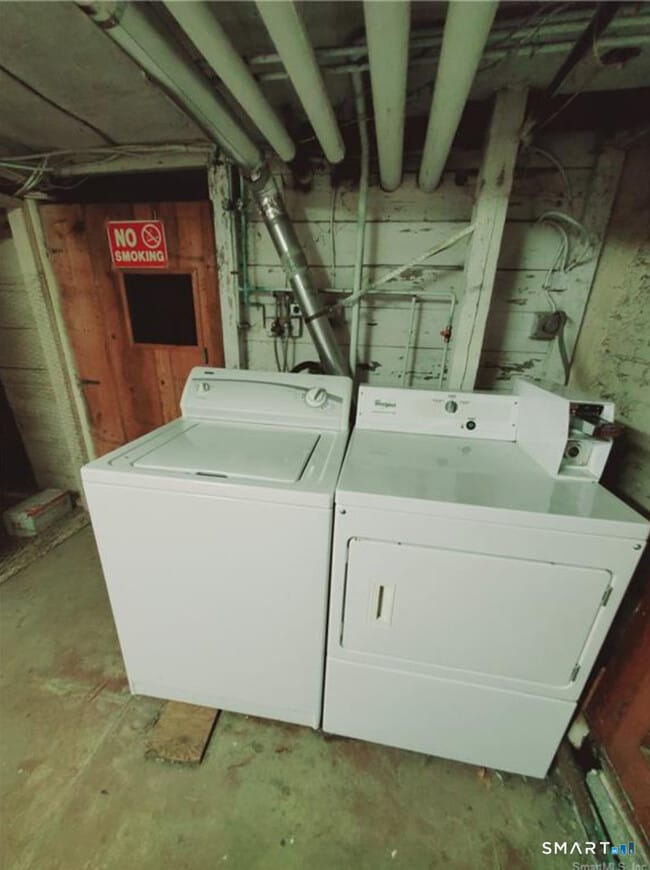 Building Photo - 44 Sinawoy Rd