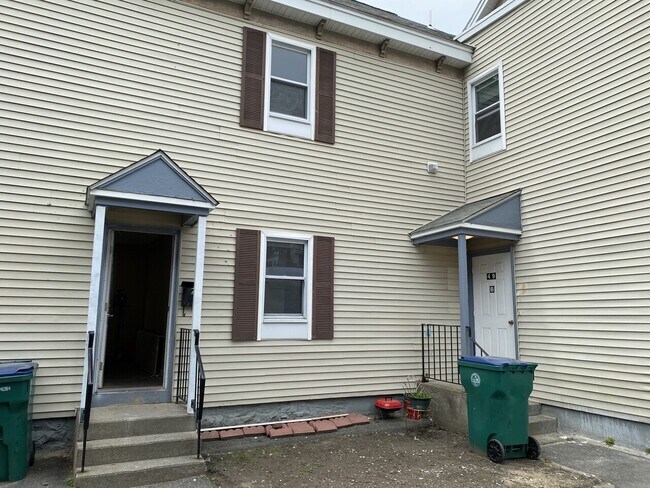 Building Photo - 49 Oak Street