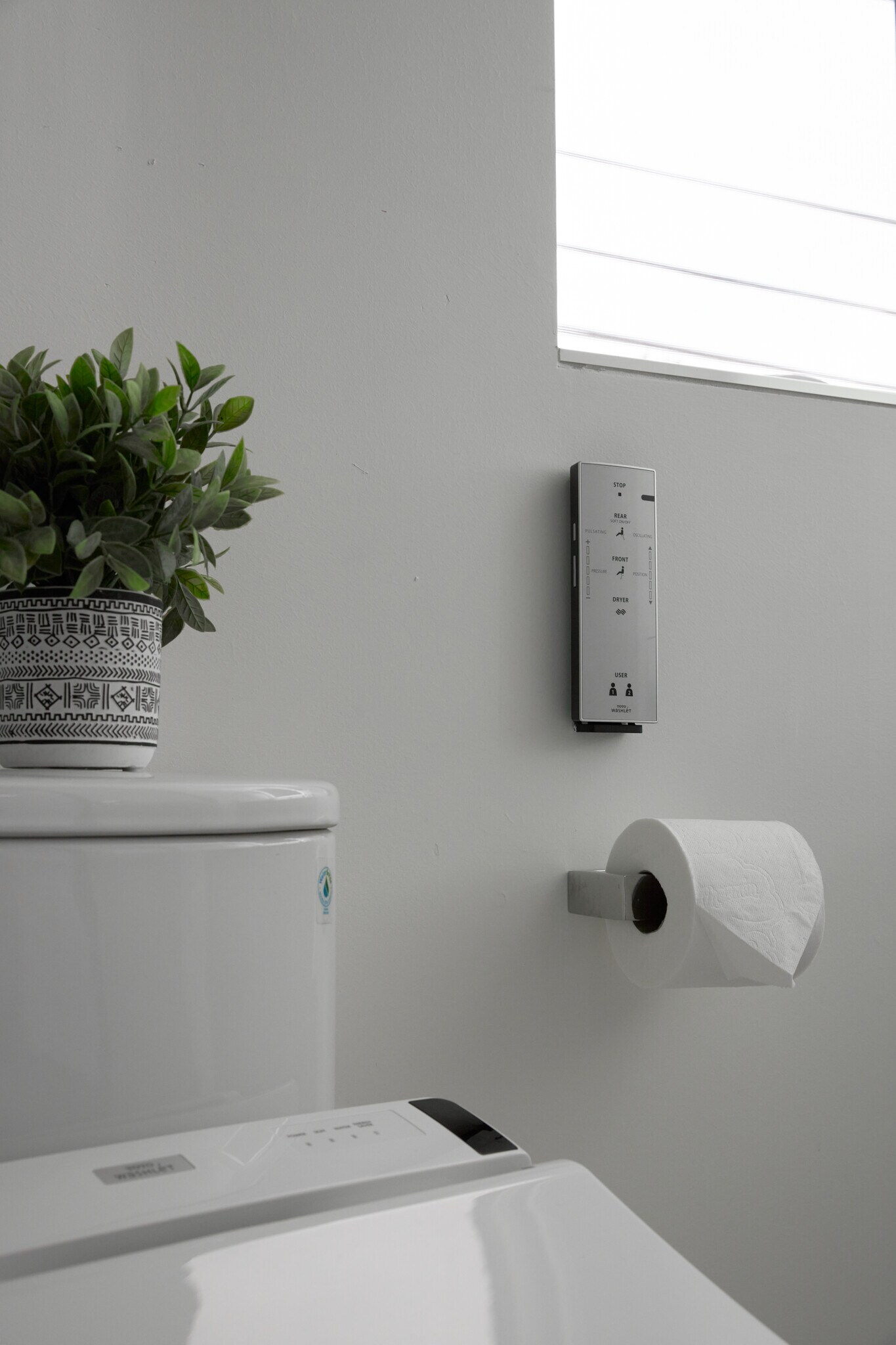 Building Photo - 2929 S La Brea Ave