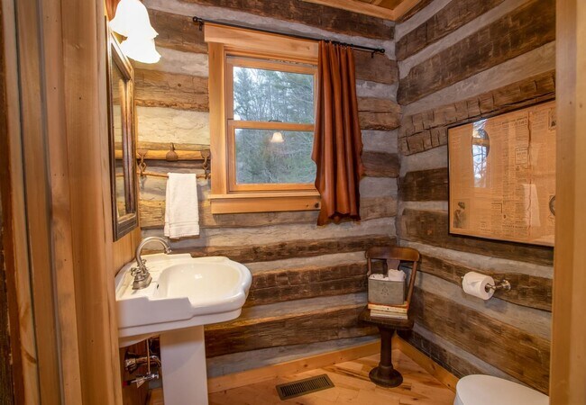 Building Photo - One of a Kind – Authentic Log Cabin with S...