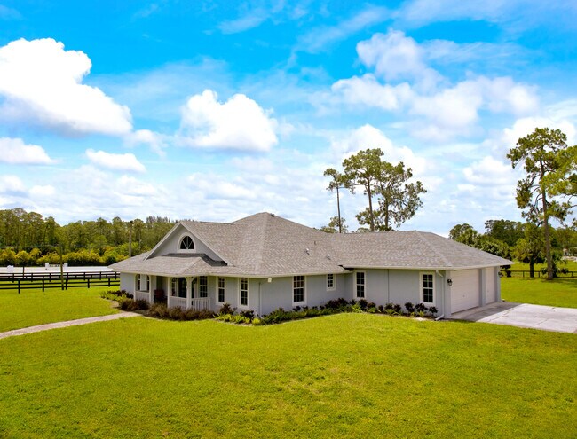 Primary Photo - 1815 E Rd