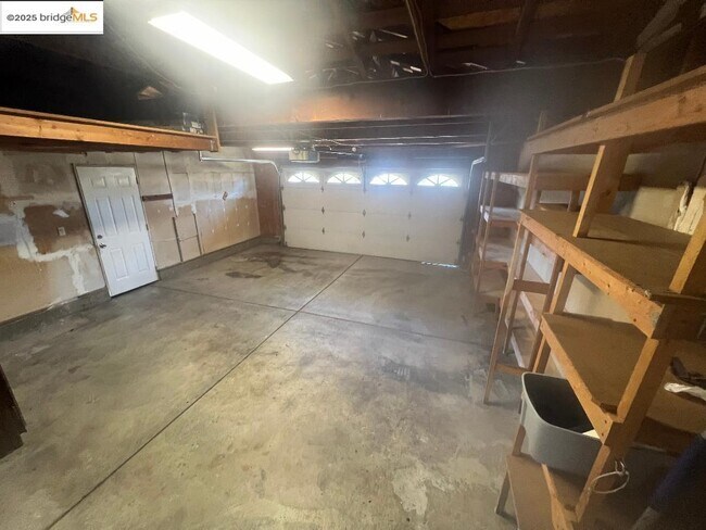 Building Photo - 3421 Serpentine Dr