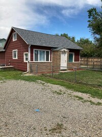 Building Photo - 3 Bedroom House in Billings Heights