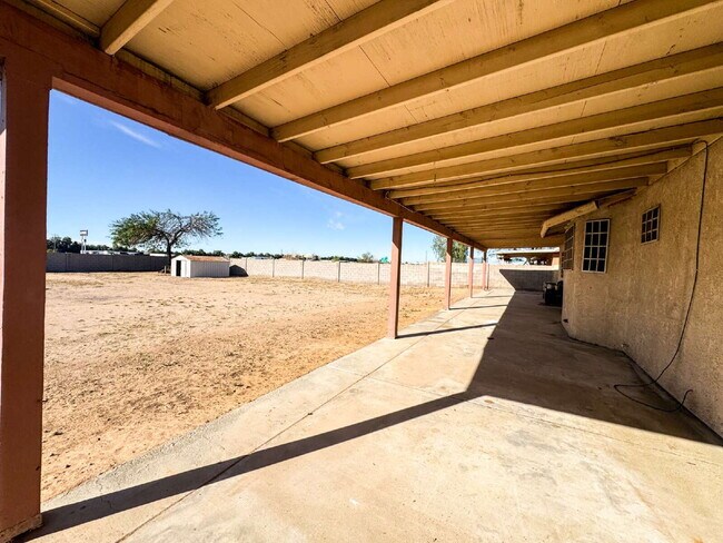 Building Photo - "Newly Renovated 4-Bedroom, 2 Bathroom Home in Yuma!"