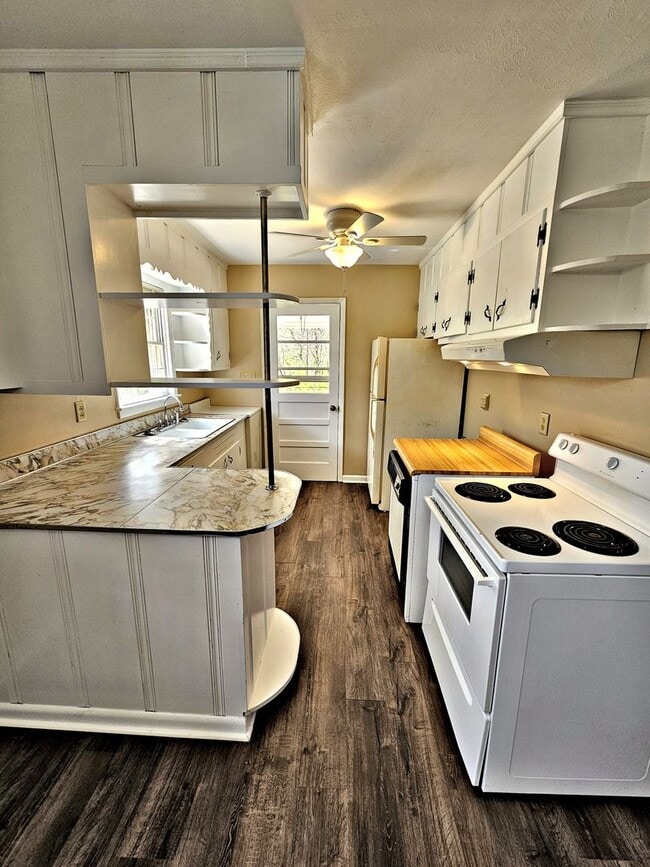 Building Photo - 3BR House - Courtland