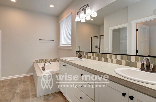 Building Photo - Battle Ground | 4 Bedroom Single-Level Home