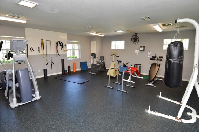 Building Photo - 4730 Coquina Key Dr SE