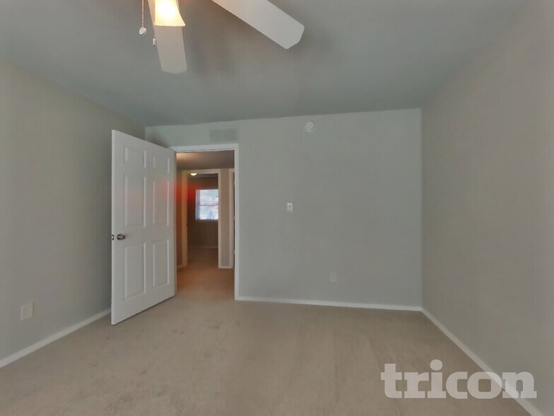 Building Photo - 1349 W Morrow Dr