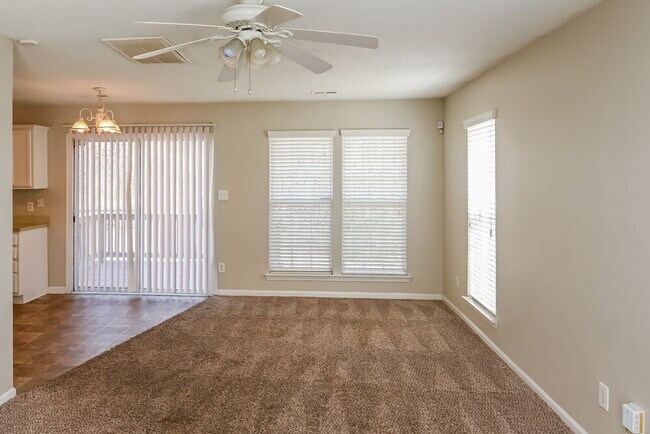 Building Photo - 2436 Celosia Dr